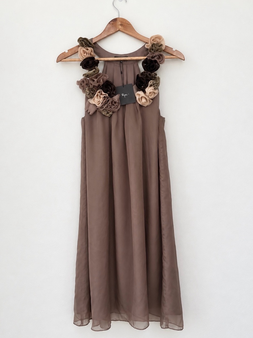 Ryu Floral Neckline Chiffon Dress Size M New With Tags